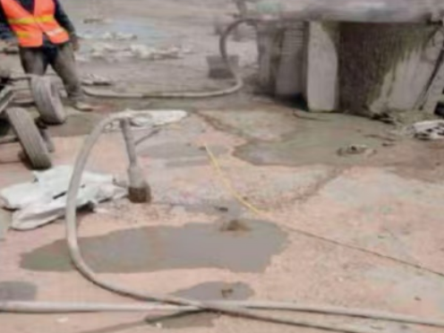 宝坻水泥混凝土路面板底注浆技术 路面脱空注浆整治方案